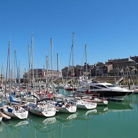 Appartement Meuble En Plein Coeur De St Valery En Caux 索姆河畔圣瓦莱里 外观 照片